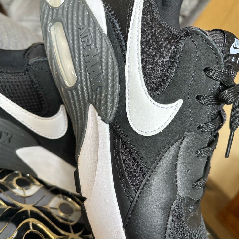 WOMEN'S NIKE AIR MAX EXCEE SNEAKERS BLACK